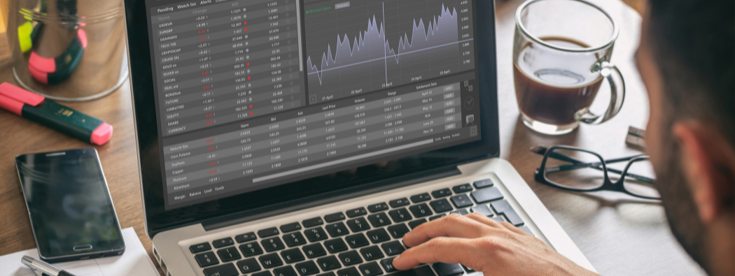 ¿Cuál es Mejor: Corredor o Firma de Trading Prop Moderna? 